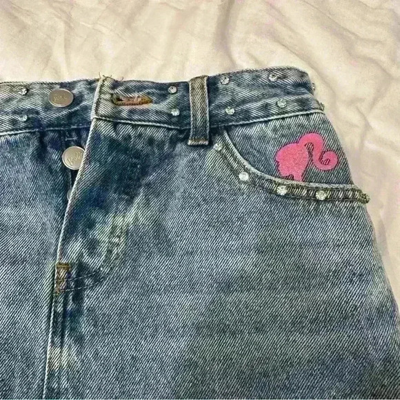 Forever 21 x Barbie collab | Denim mini skirt with pink Barbie  patches womens m - Picture 2 of 5